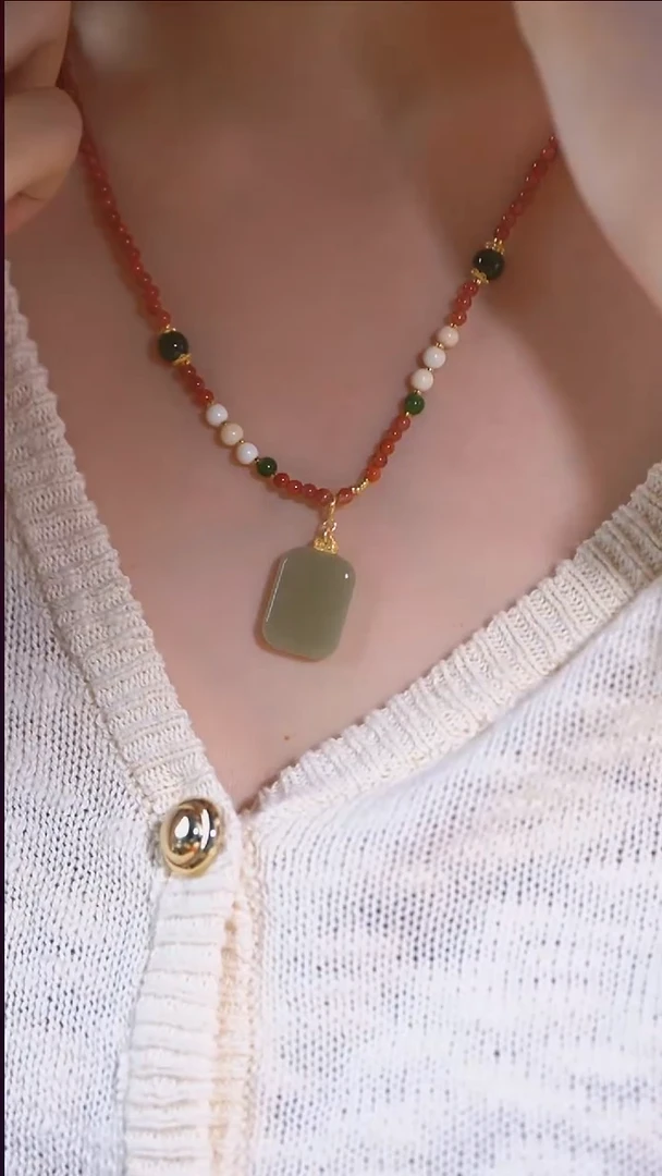 泥塑N红无事牌套链