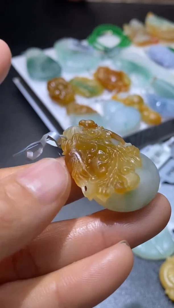 【闪购商品】定制翡翠未镶嵌翡翠毛货~