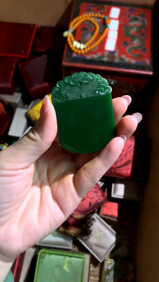 颈饰未镶嵌和田玉（碧玉）润玉潭精品专属摆件