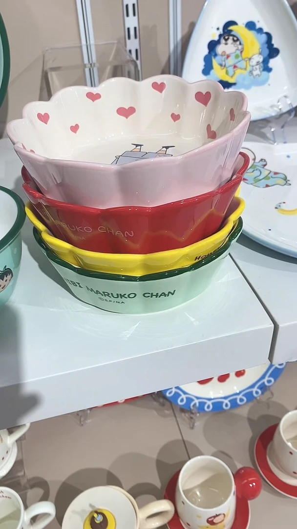 陶瓷摩登主妇花边碗四个