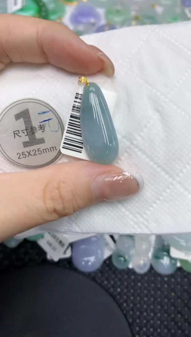 颈饰18K金镶嵌翡翠111111111