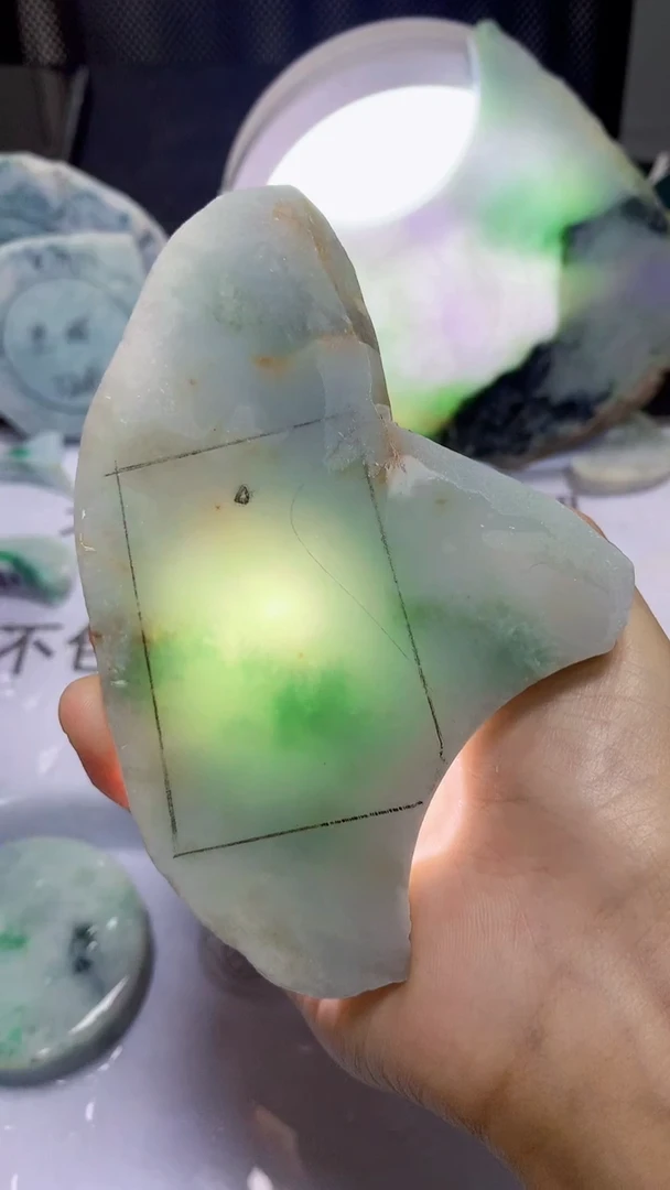 翡翠裸石缅甸天然A货翡翠Q2342