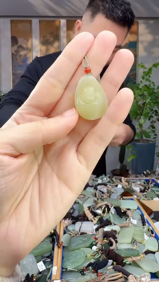 未镶嵌和田玉挂件拍一发一
