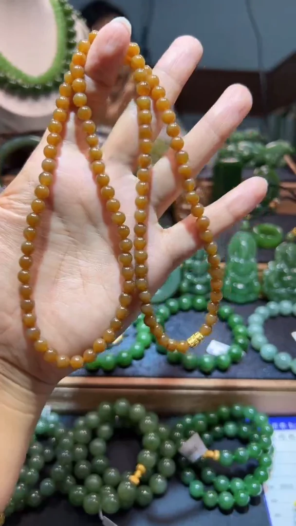 和田玉未镶嵌颈饰1