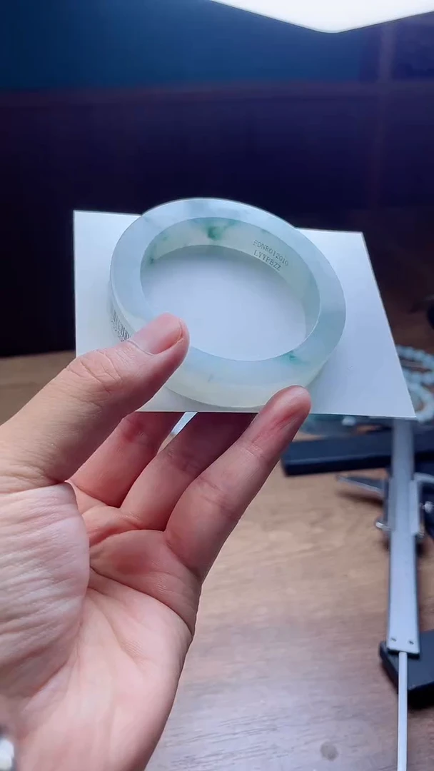 定制翡翠手镯未镶嵌咎***╮定制