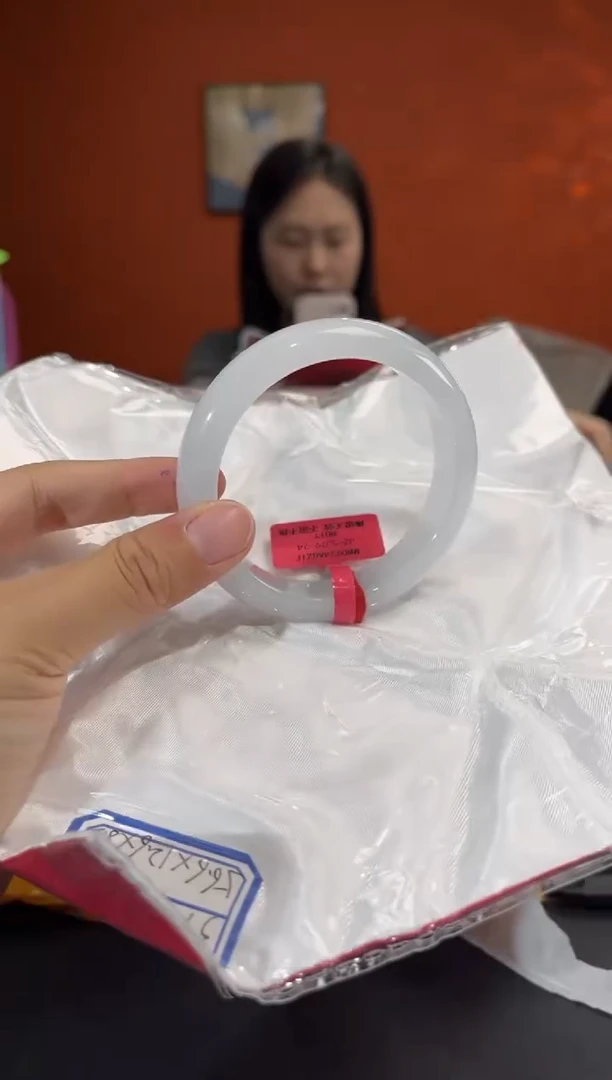 未镶嵌手镯翡翠10