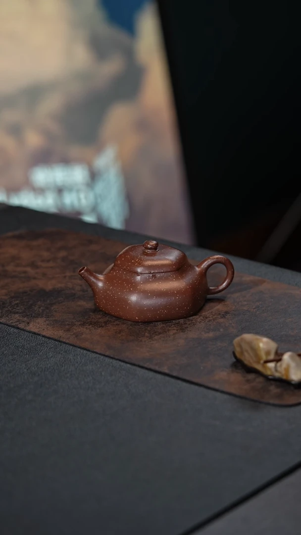 【闪购商品】紫泥茶壶六方静乐