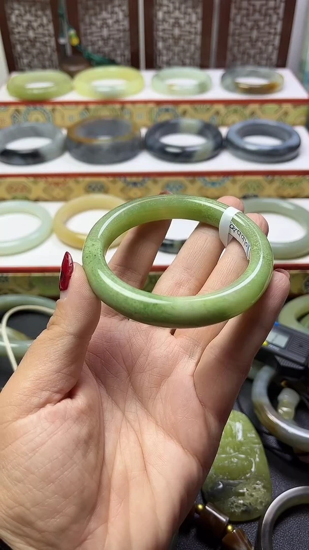 未镶嵌手镯和田玉青海满圈翠青大漏59+