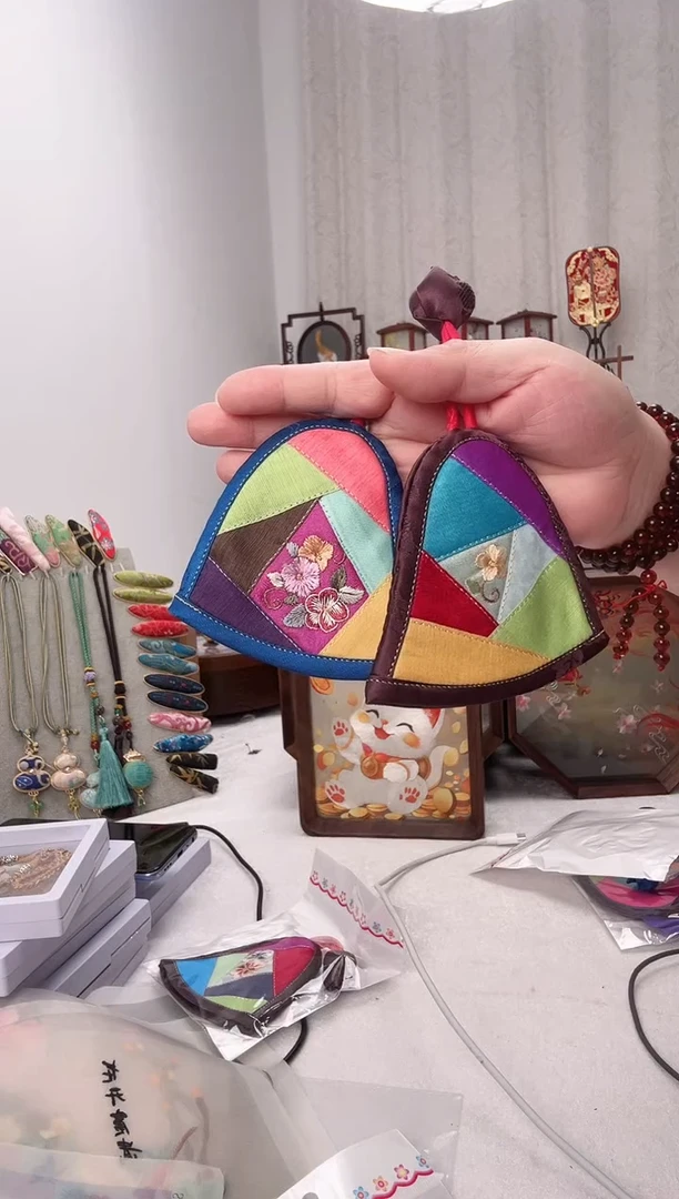 扇子苏绣作品手工钥匙扣