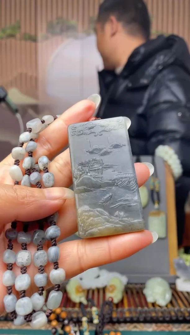 颈饰未镶嵌和田玉拍一发一