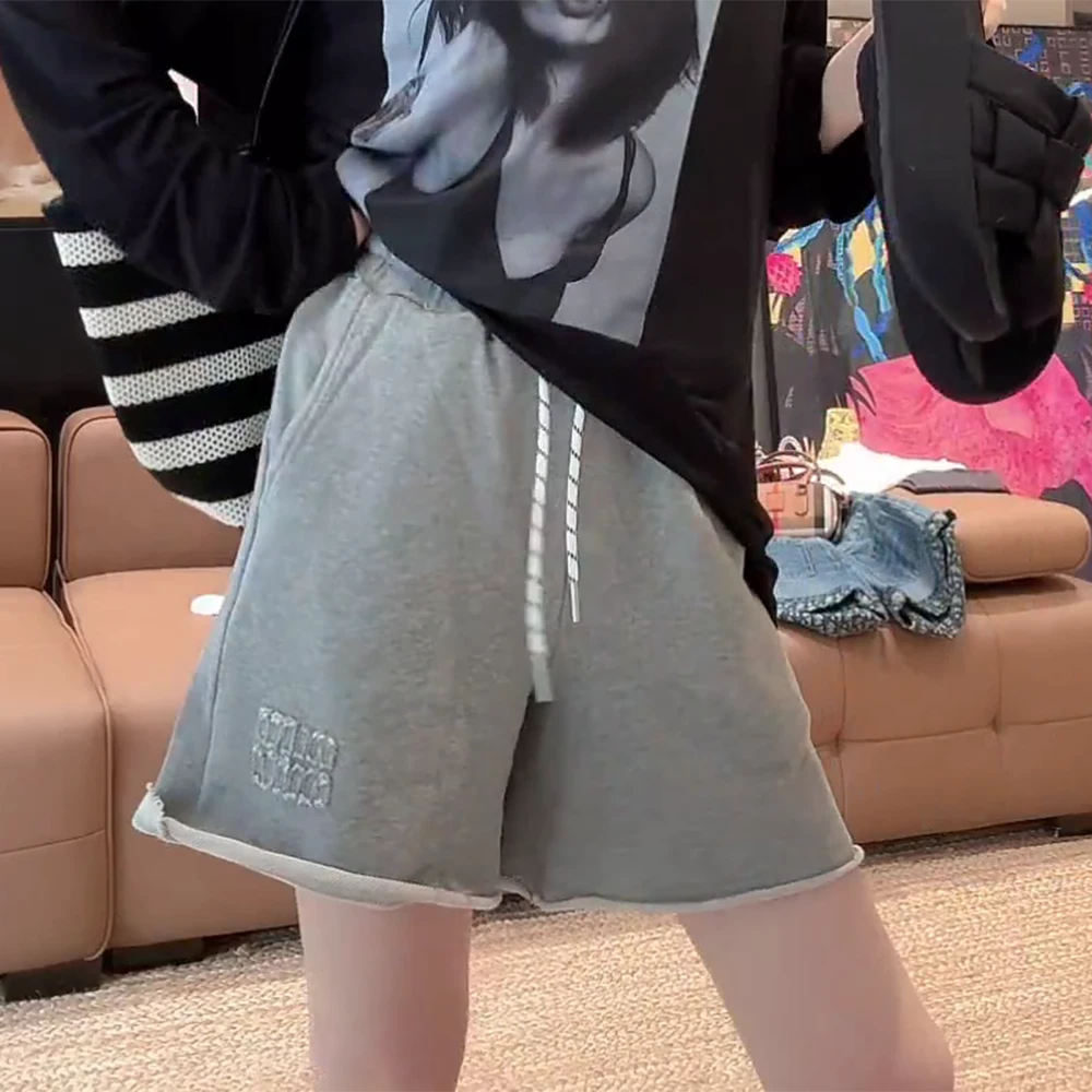 达人松弛组合字母贴布卷边抽绳休闲短裤C5296