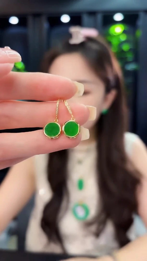 翡翠未镶嵌耳饰缅料A货/多样性发货/一件