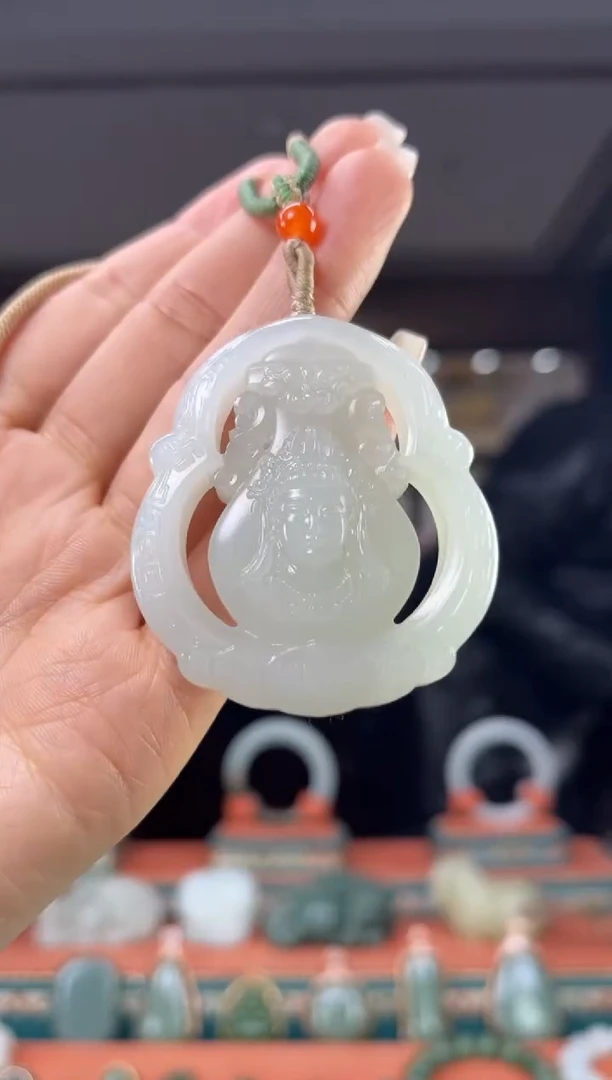 颈饰未镶嵌和田玉佩佩