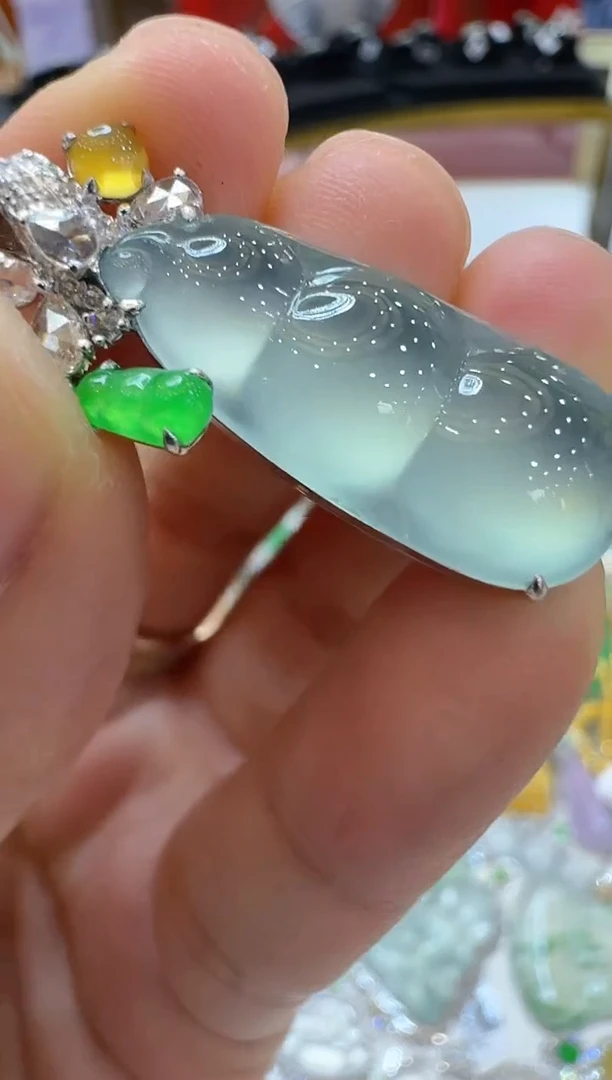 翡翠18K金镶嵌吊坠(不含链)多样性团购发一件