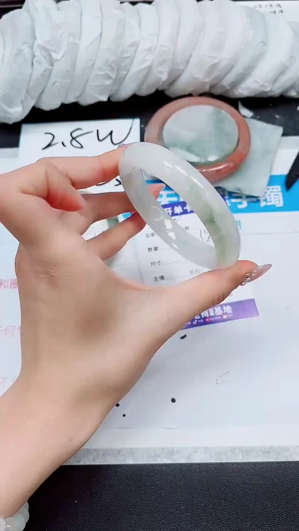 【闪购商品】石英质玉手镯未镶嵌A258-60/61