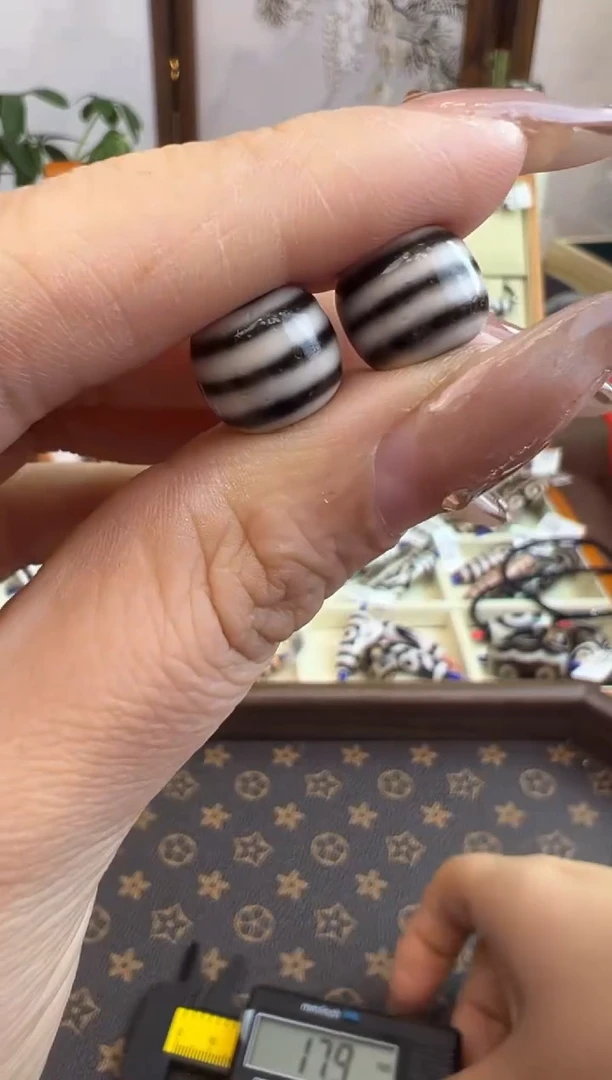 【闪购商品】玛瑙/玉髓吊坠(不含链)未镶嵌92.（微瑕随机发货）