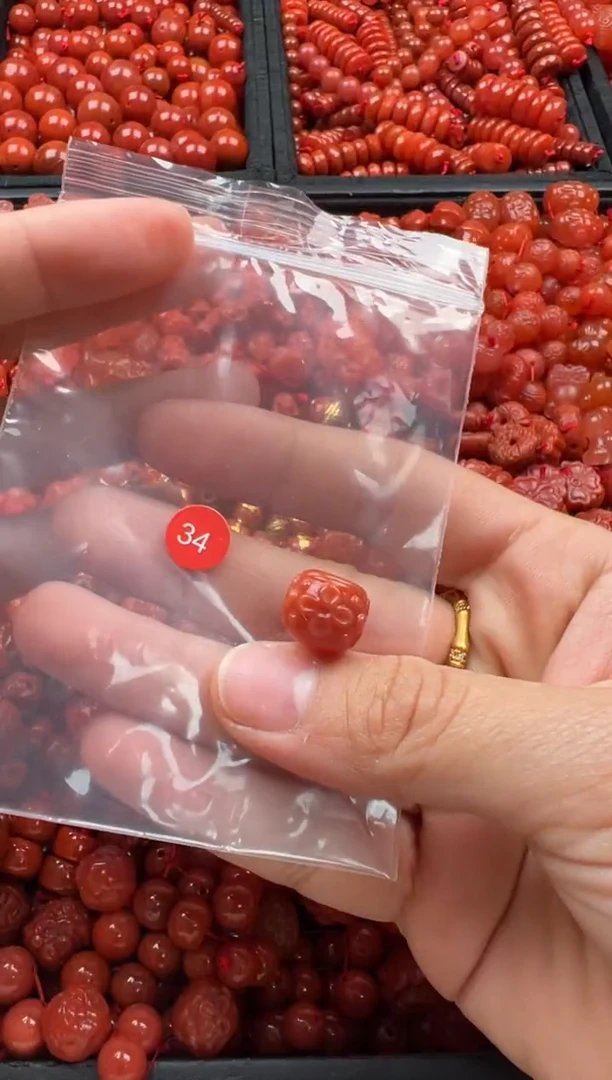 【闪购商品】南红玛瑙颈饰未镶嵌1