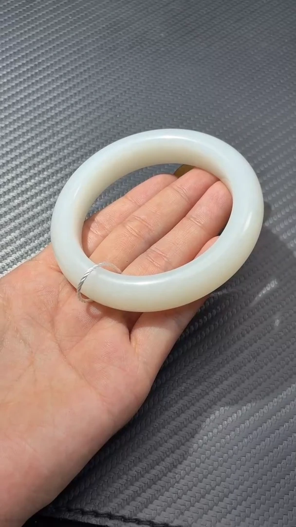 未镶嵌手镯和田玉（白玉）且末白玉手镯59+微色差