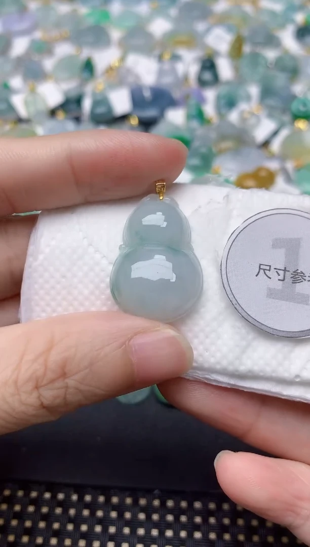 颈饰18K金镶嵌翡翠天然缅甸A货翡翠