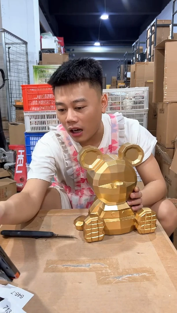 瓷片树脂金色米奇钱罐