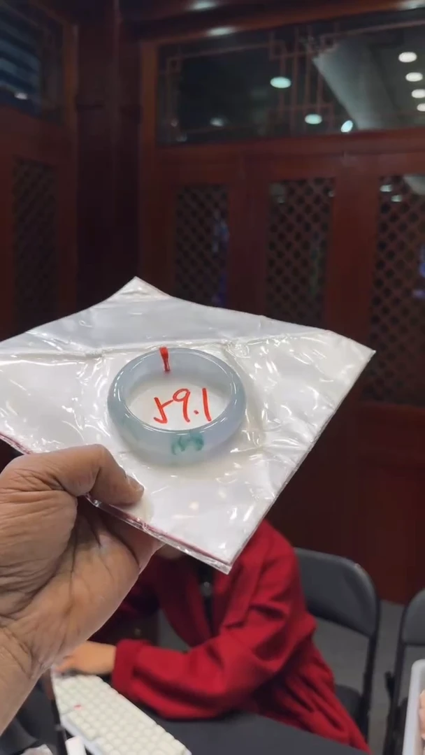 【闪购商品】翡翠手镯未镶嵌手镯