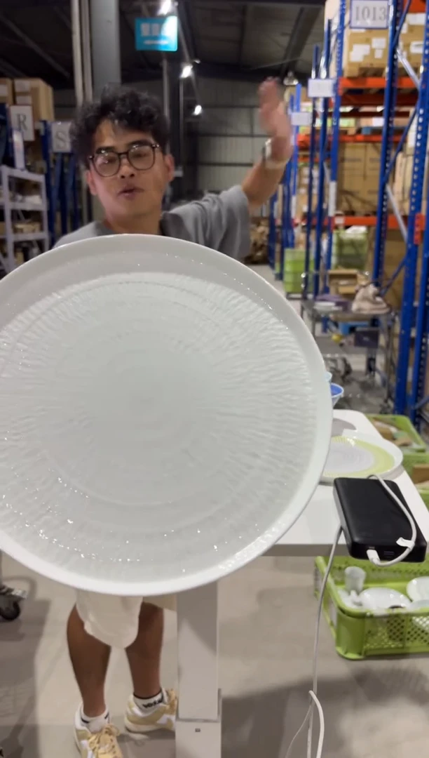 玻璃纸白磁カンナ 26㎝プレート