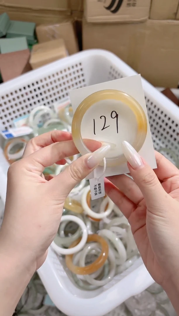 石英质玉手镯未镶嵌K129-53.7