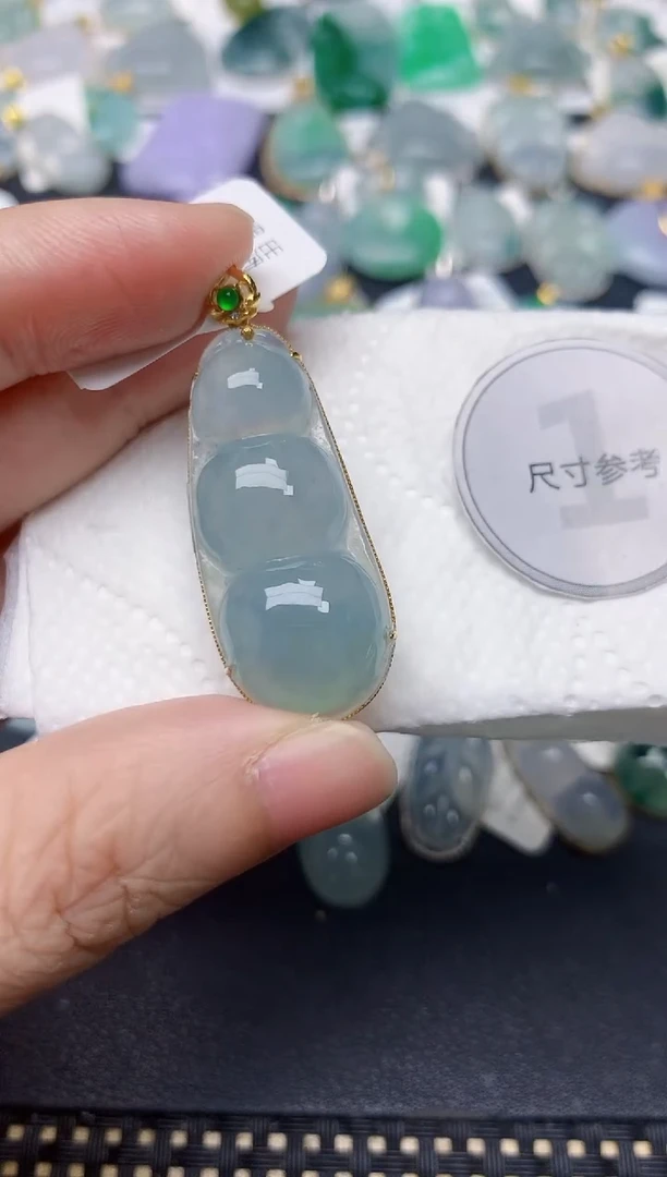 颈饰18K金镶嵌翡翠天然缅甸A货翡翠