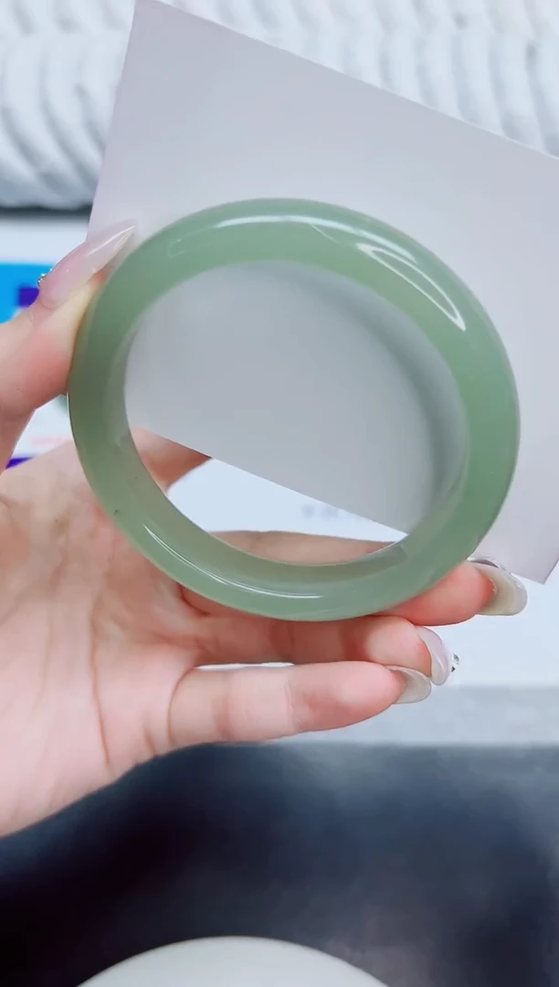 未镶嵌手镯石英质玉111/66.6