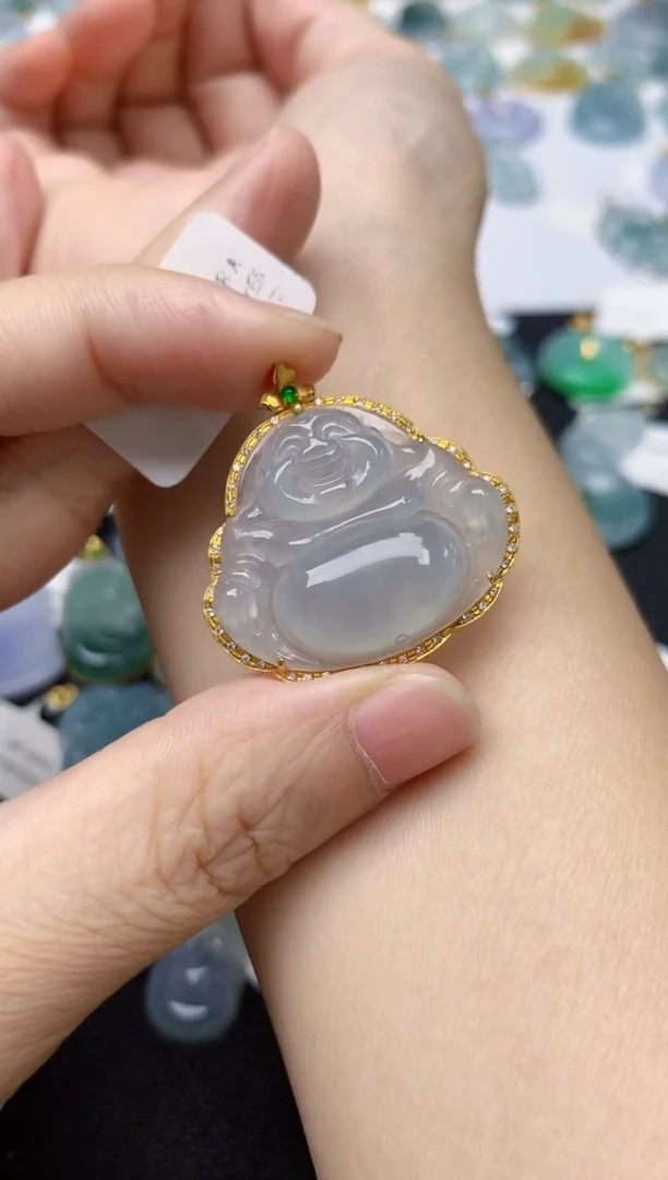 翡翠18K金镶嵌颈饰天然缅甸A货翡翠