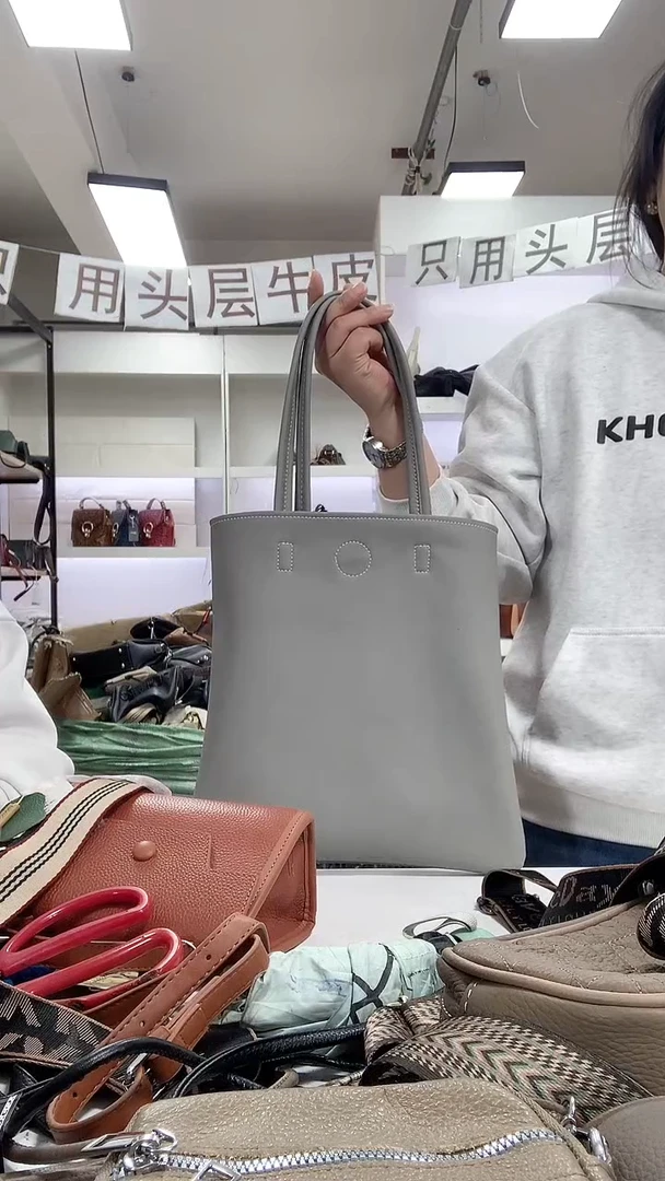 头层牛皮清货真皮  小托特灰色
