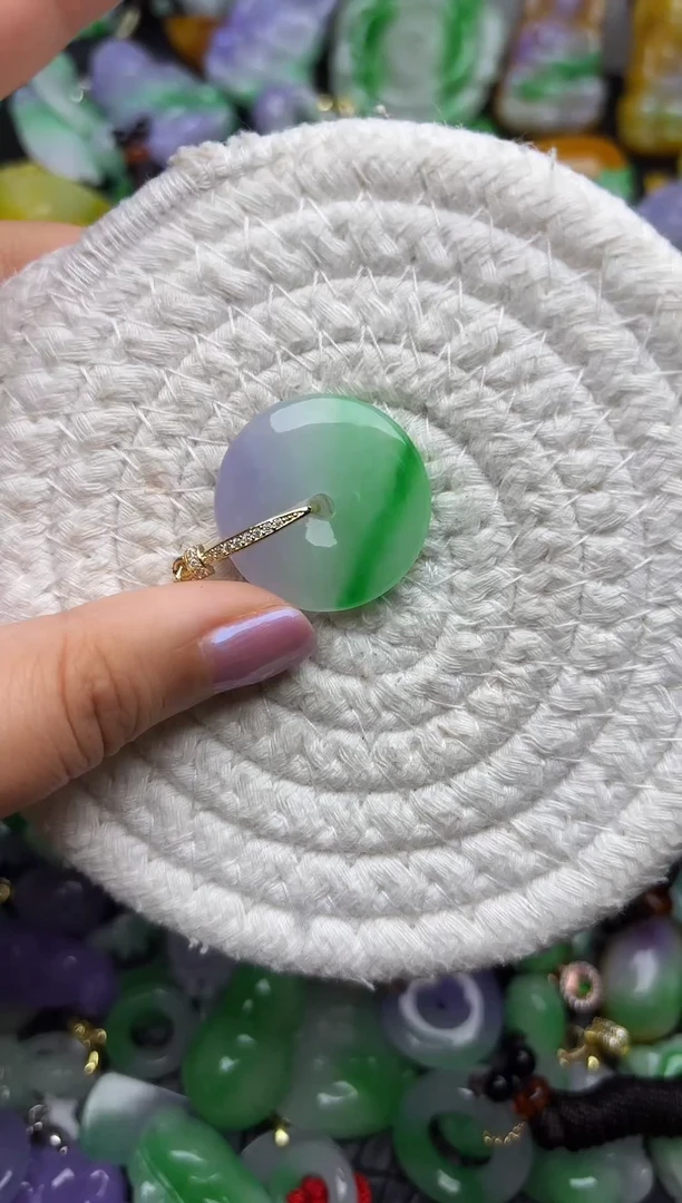 颈饰未镶嵌翡翠缅甸翡翠吊坠