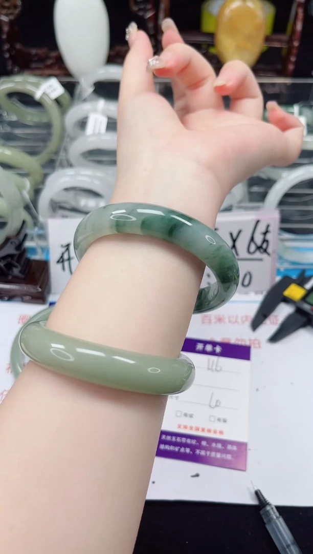 未镶嵌手镯石英质玉116-59/60