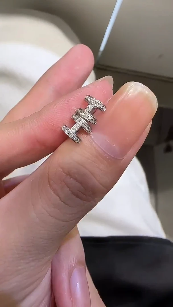 18K金镶嵌耳饰钻石阿彬1