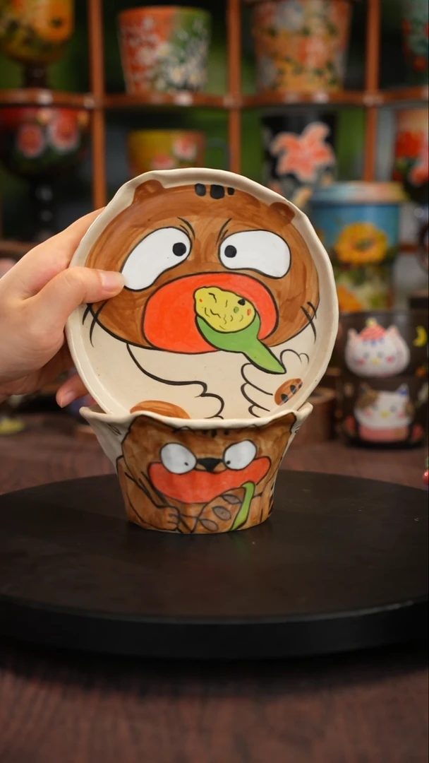 釉下手绘陶瓷一碗一碟