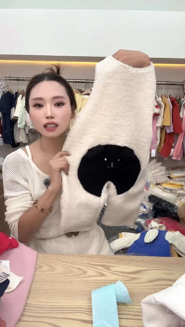 6111款白色背带裤100码