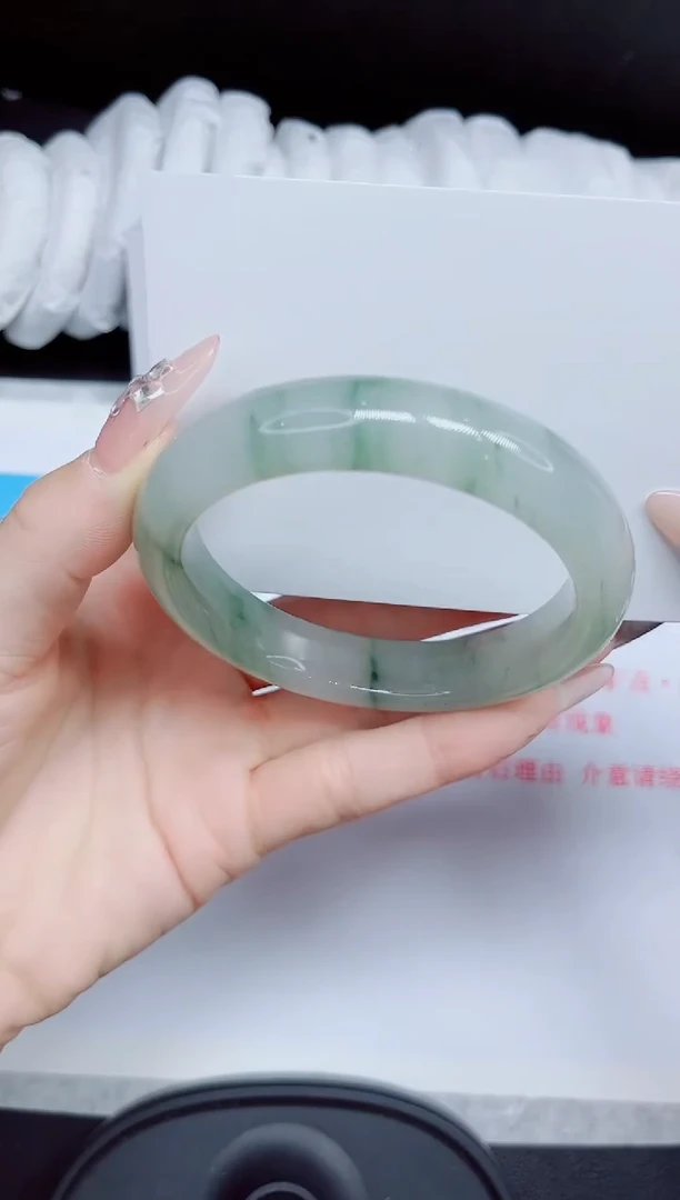 石英质玉手镯未镶嵌144.