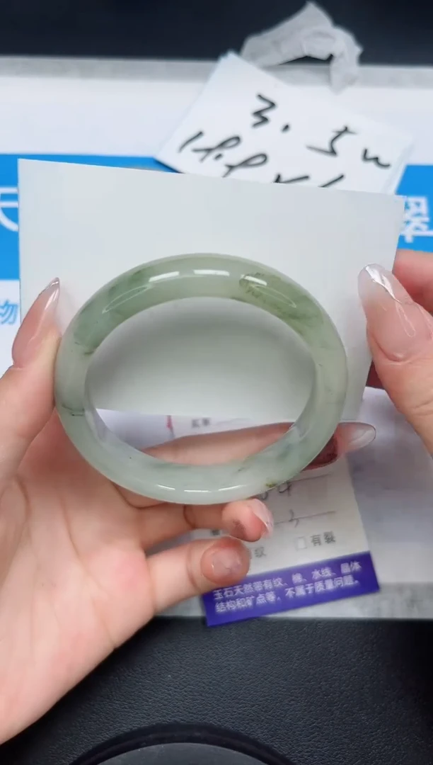 【闪购商品】石英质玉手镯未镶嵌227