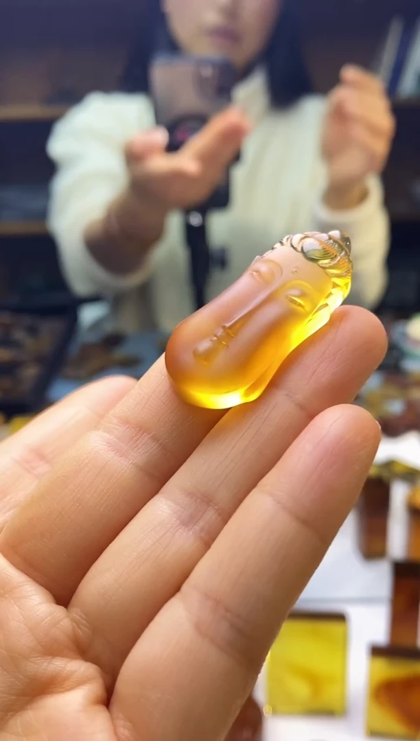 琥珀颈饰未镶嵌SN92-51（佛脸）