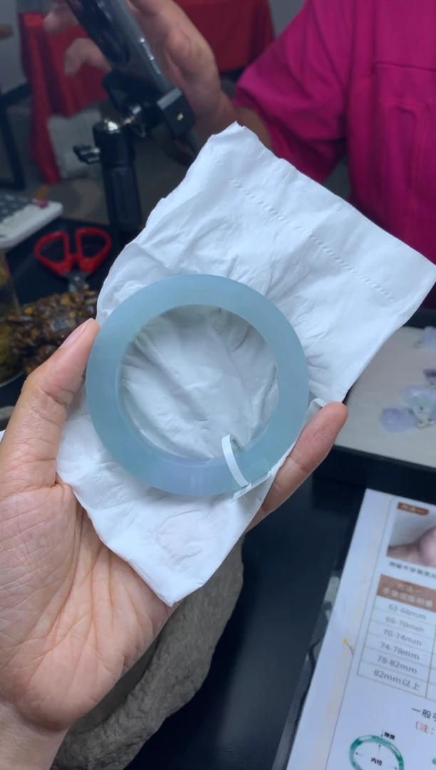 未镶嵌手镯定制定制翡翠我**假（多样性发一）