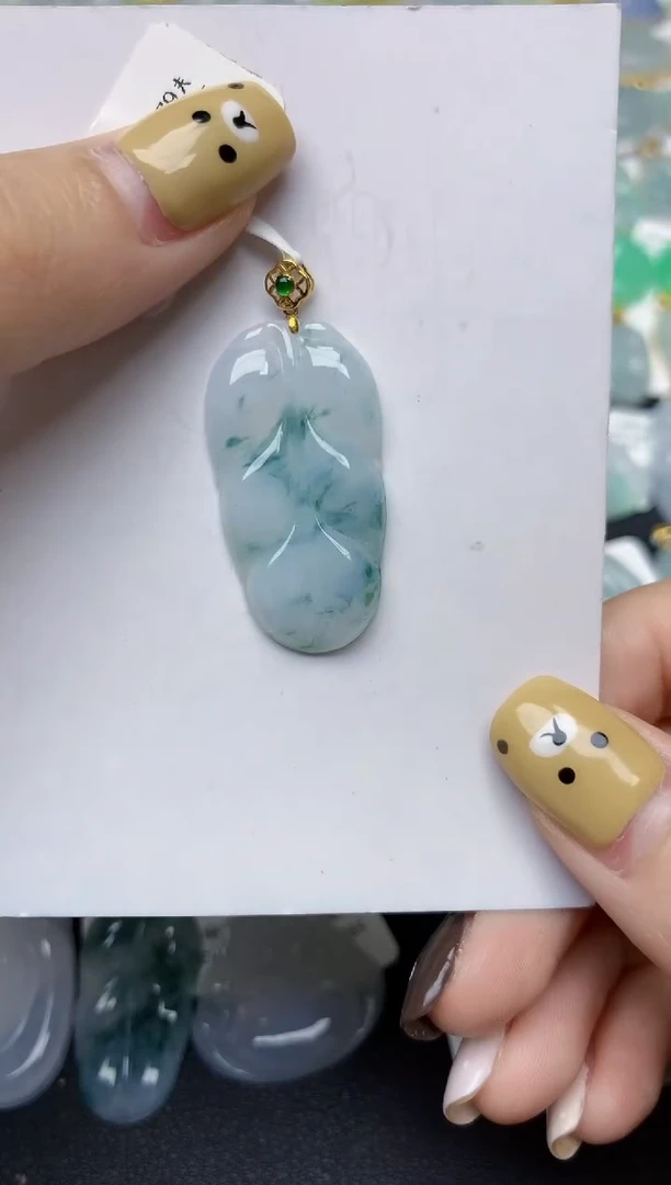 翡翠18K金镶嵌颈饰天然翡翠A货