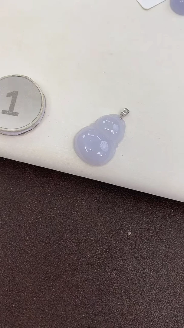 颈饰18K金镶嵌翡翠天然缅甸a货翡翠