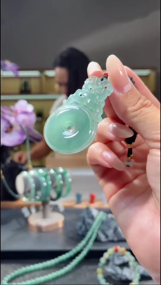 吊坠(不含链)未镶嵌翡翠平安扣