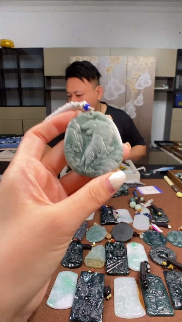 颈饰未镶嵌翡翠多样性发其一
