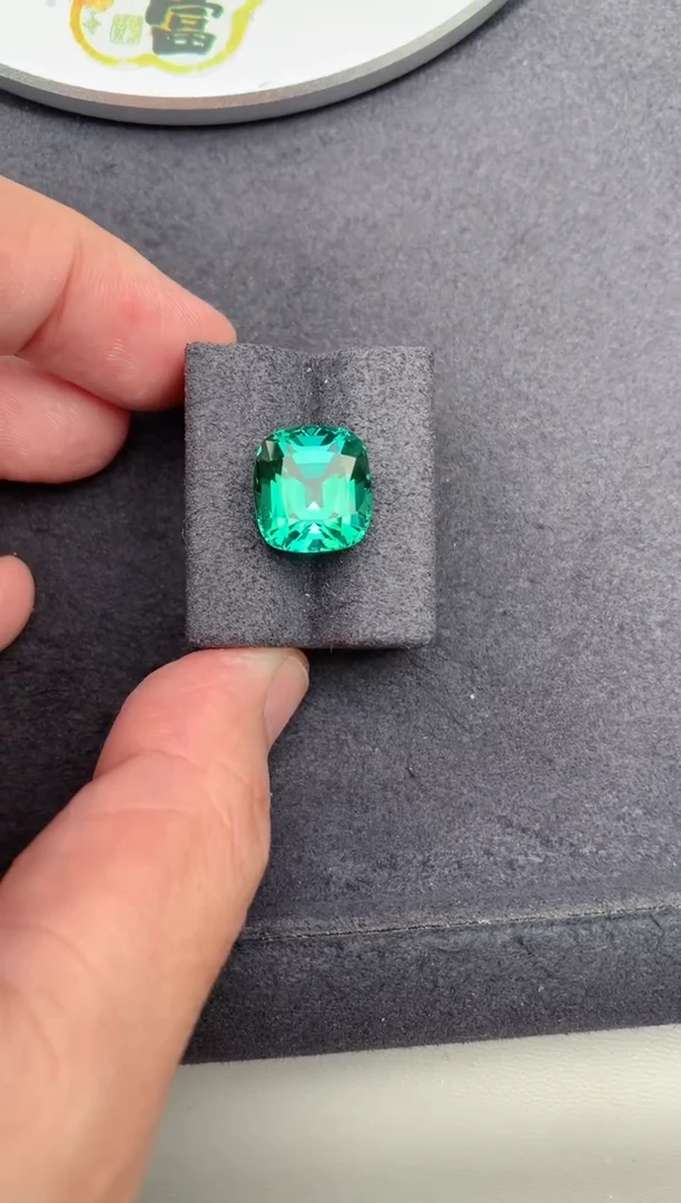未镶嵌裸石碧玺8.28CT 拉贡碧玺BA