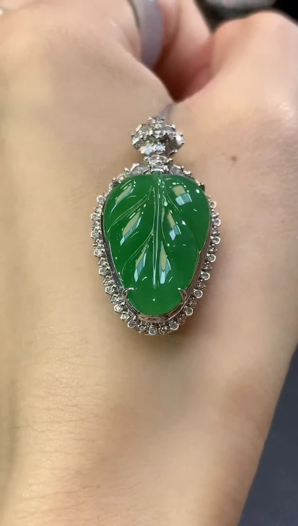 吊坠(不含链)18K金镶嵌翡翠D10