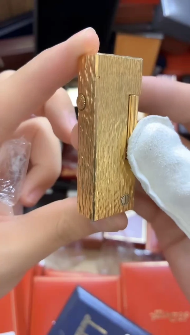 五代金陨石打火机