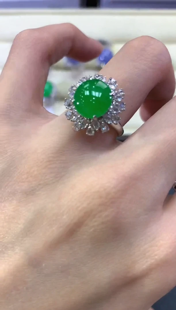 【闪购商品】翡翠戒指18K金镶嵌a382