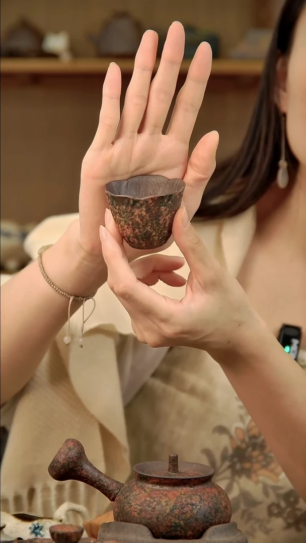 言野手作 岩矿花瓣杯