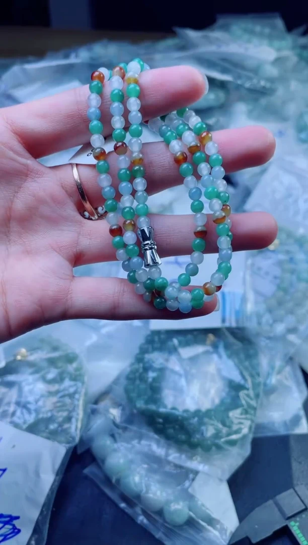 定制翡翠未镶嵌珠串